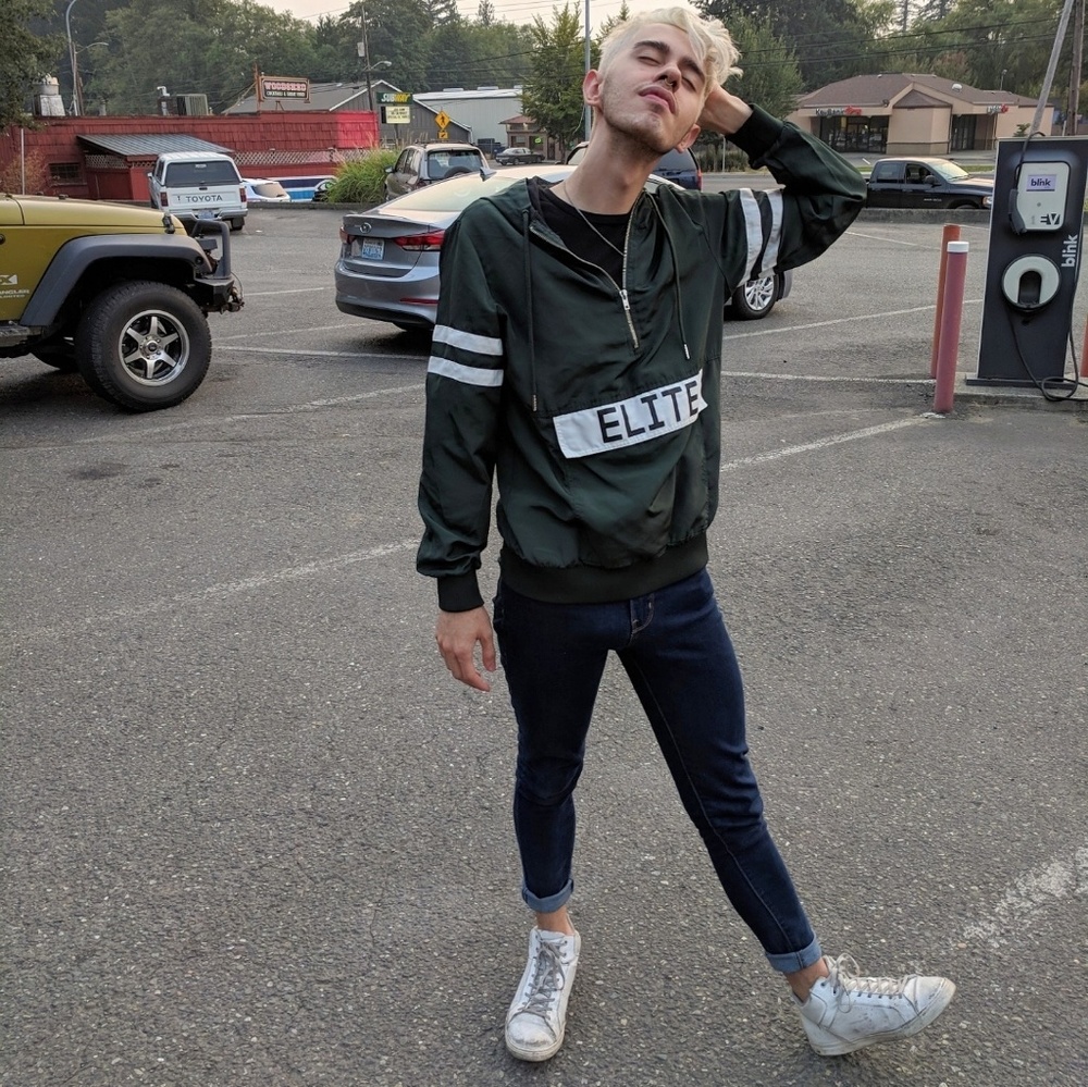 Meet your Posher, J.J.